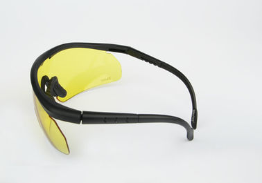 Occhiali di protezione rispecchiati giallo, flessibile durevole di vetro ultravioletti di protezione fornitore