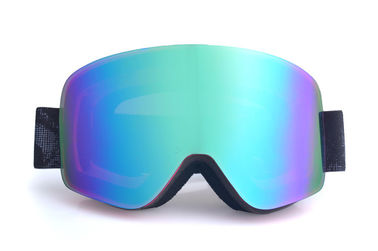 Forte casco magnetico dello sci degli occhiali di protezione slittamento ad alta densità su ordinazione capo della schiuma di anti compatibile fornitore