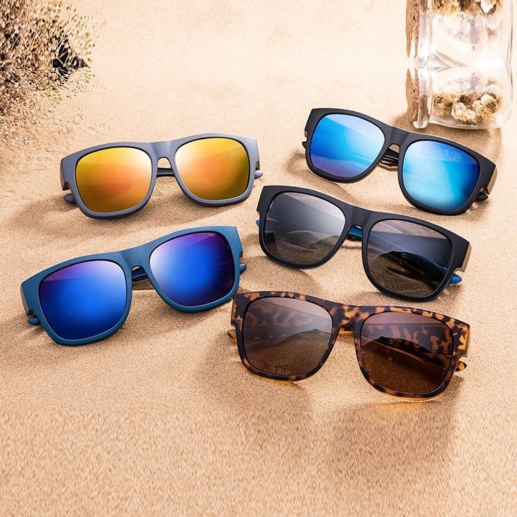 Occhiali da sole polarizzati di stile di vita con gli occhiali da sole UV della struttura del policarbonato di protezione di 100% fornitore